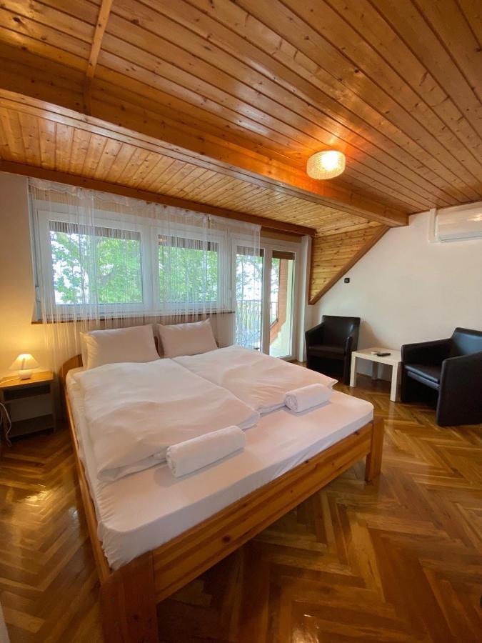 Petofi 24 Apartmanok Siofok Exterior photo