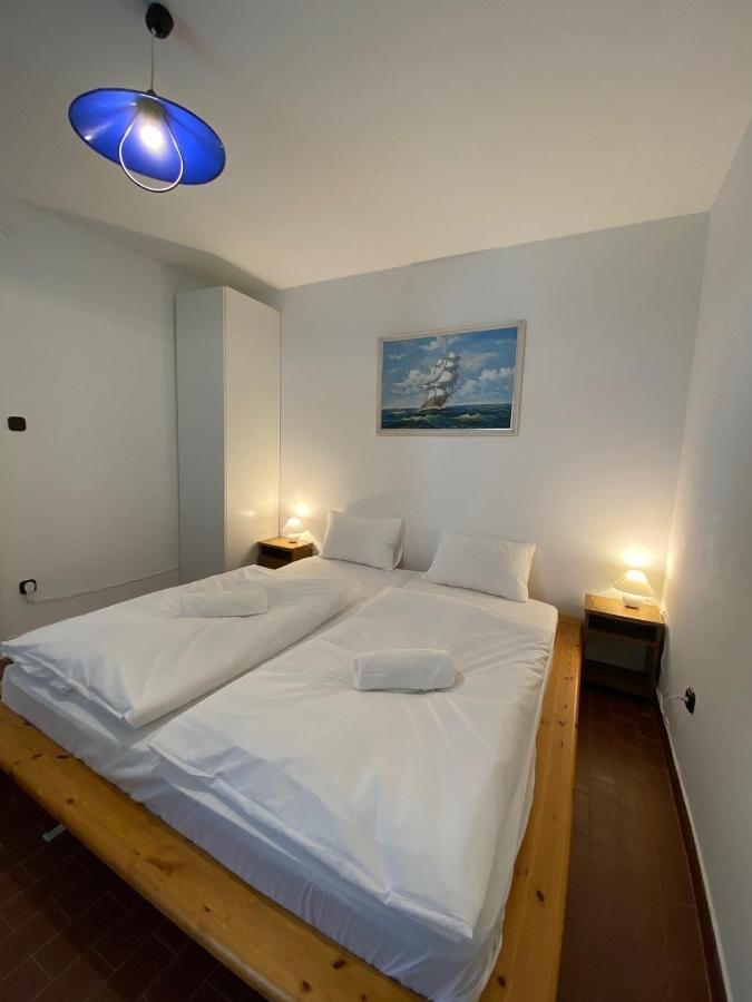 Petofi 24 Apartmanok Siofok Exterior photo