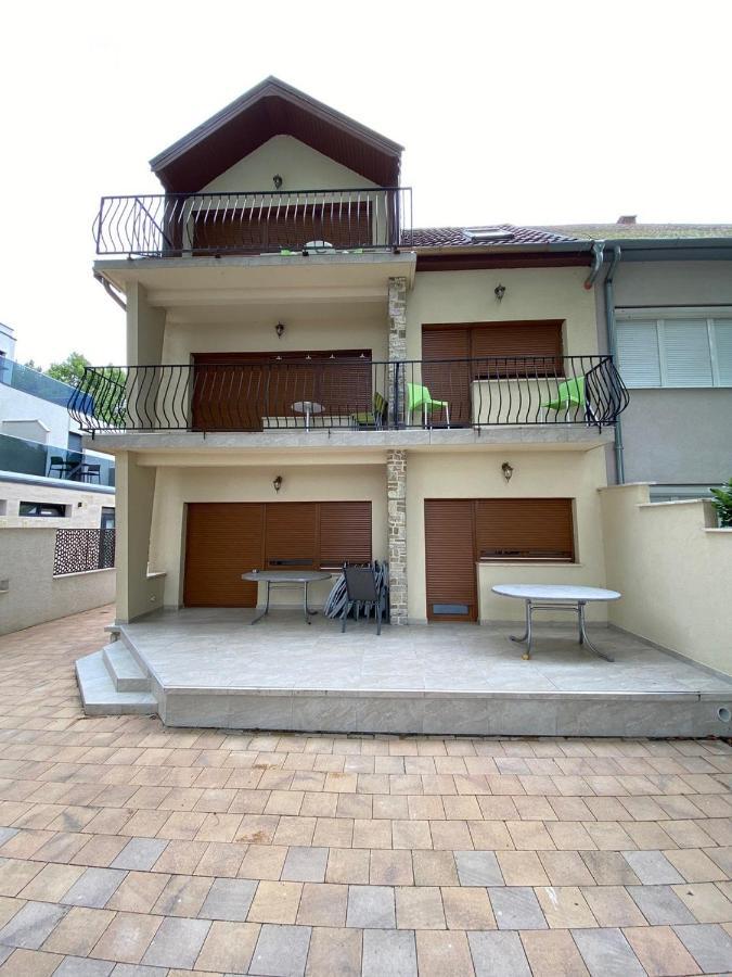 Petofi 24 Apartmanok Siofok Exterior photo